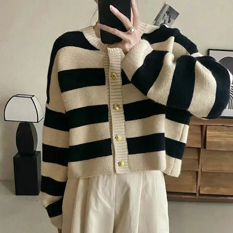 Aiertu Striped Knitted Cardigans Women Autumn Winter Button Up Loose Cardigan Sweaters Woman Korean Style Long Sleeve Knitwear