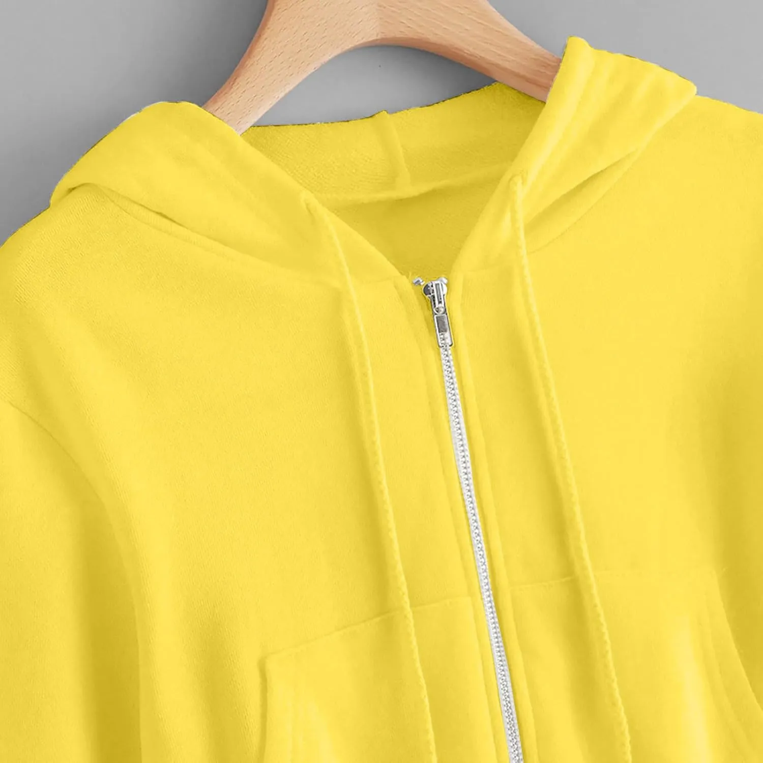 Cropped Hoodie for Women Fashion Zip Up Track Jackets Long Sleeve Athletic Sports Casual Sweatshirts with Pockets